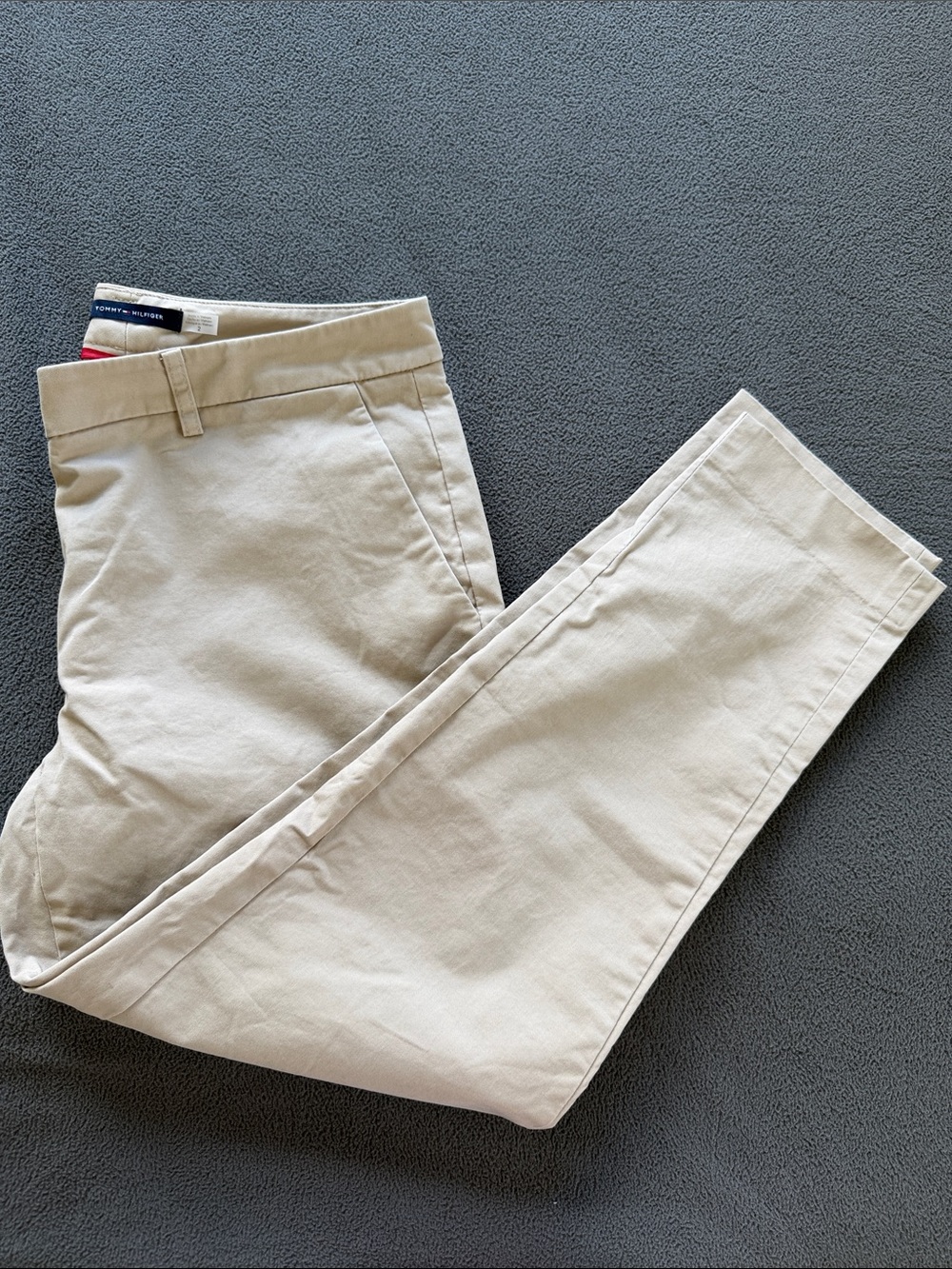 Tommy Hilfiger Women’s Cream/Tan Chino Pants